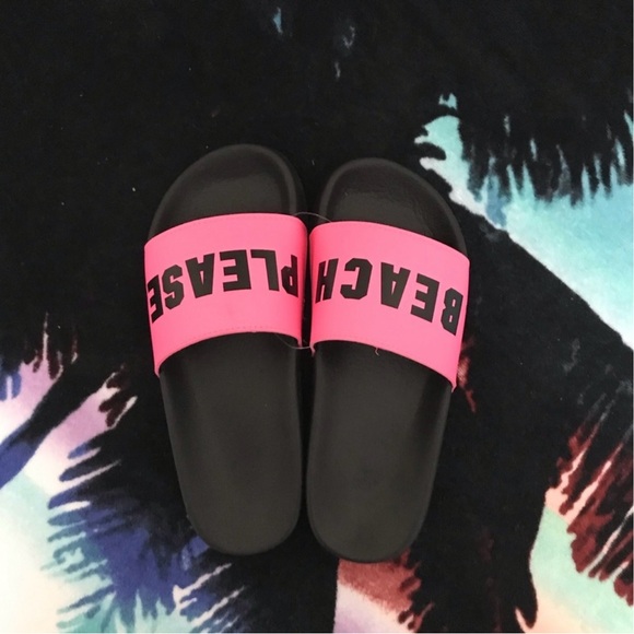Victoria's Secret Pink Cross Slides. Size 5-6 Small. NWT - Picture 7 of 13